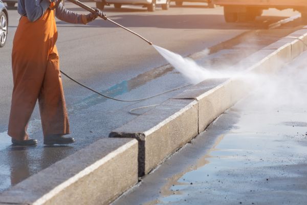 Commercial Concrete Cleaning in Oroville