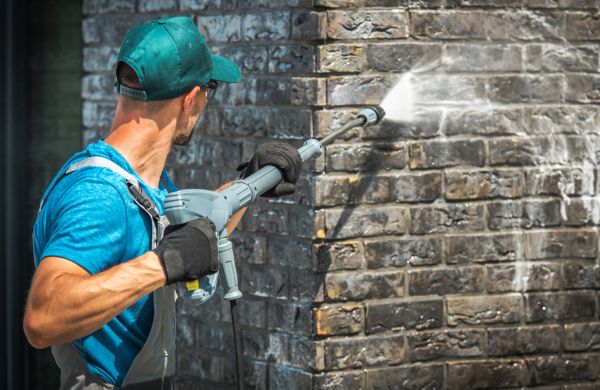 Cost of Brick Wall Cleaning in Oroville