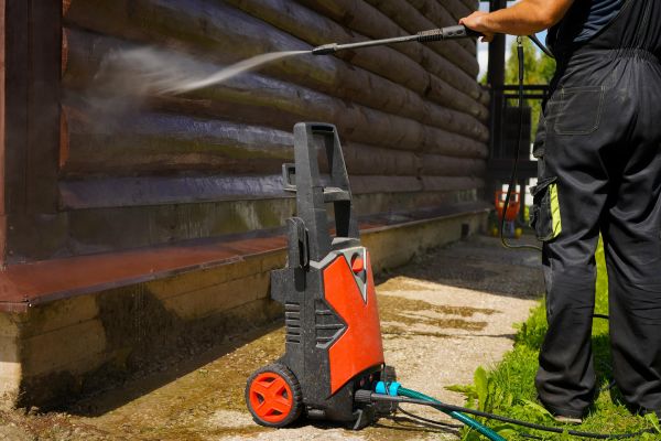Wood House Exterior Cleaning in Oroville