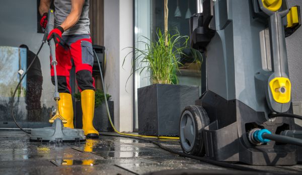 Commercial Pressure Cleaning in Oroville