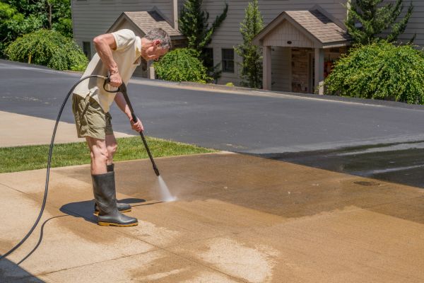 Concrete Pressure Cleaning in Oroville