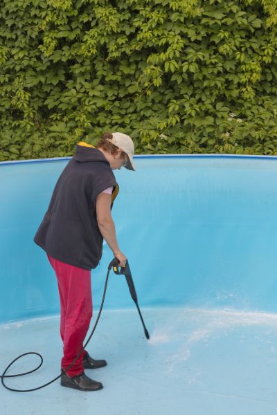 Cost of Pool Pressure Washing in Oroville