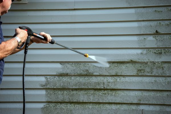 Vinyl Siding Power Washing in Oroville